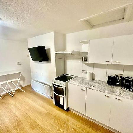 Cosy Two Bedroom Apartment,Se13 Лондон Екстериор снимка
