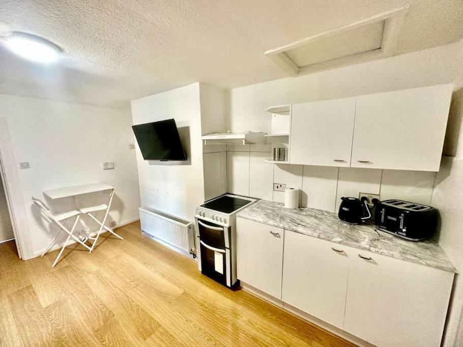 Cosy Two Bedroom Apartment,Se13 Лондон Екстериор снимка