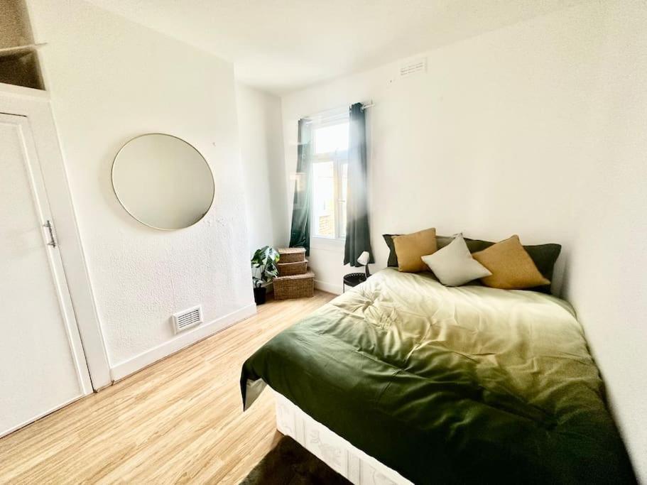 Cosy Two Bedroom Apartment,Se13 Лондон Екстериор снимка